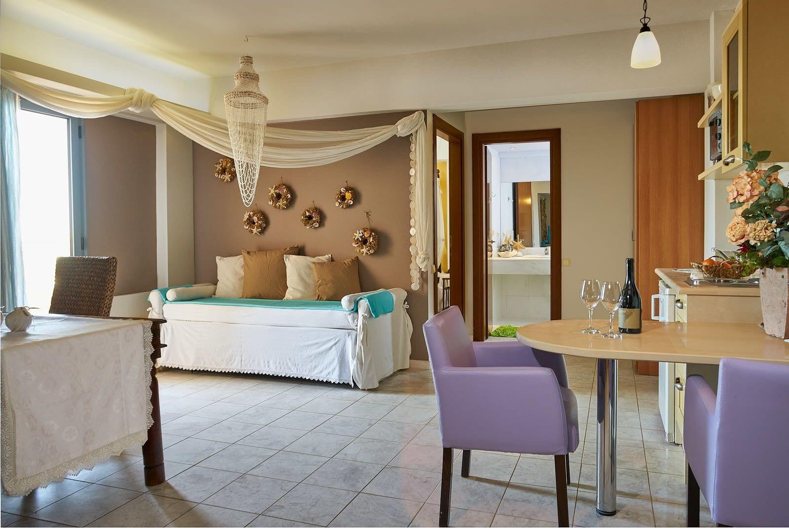Golden Bay Hotel Apartments Malia  Bagian luar foto
