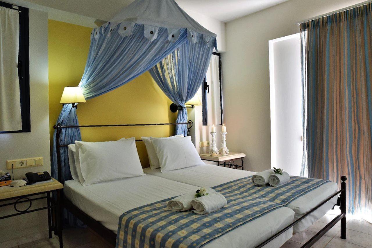 Golden Bay Hotel Apartments Malia  Bagian luar foto