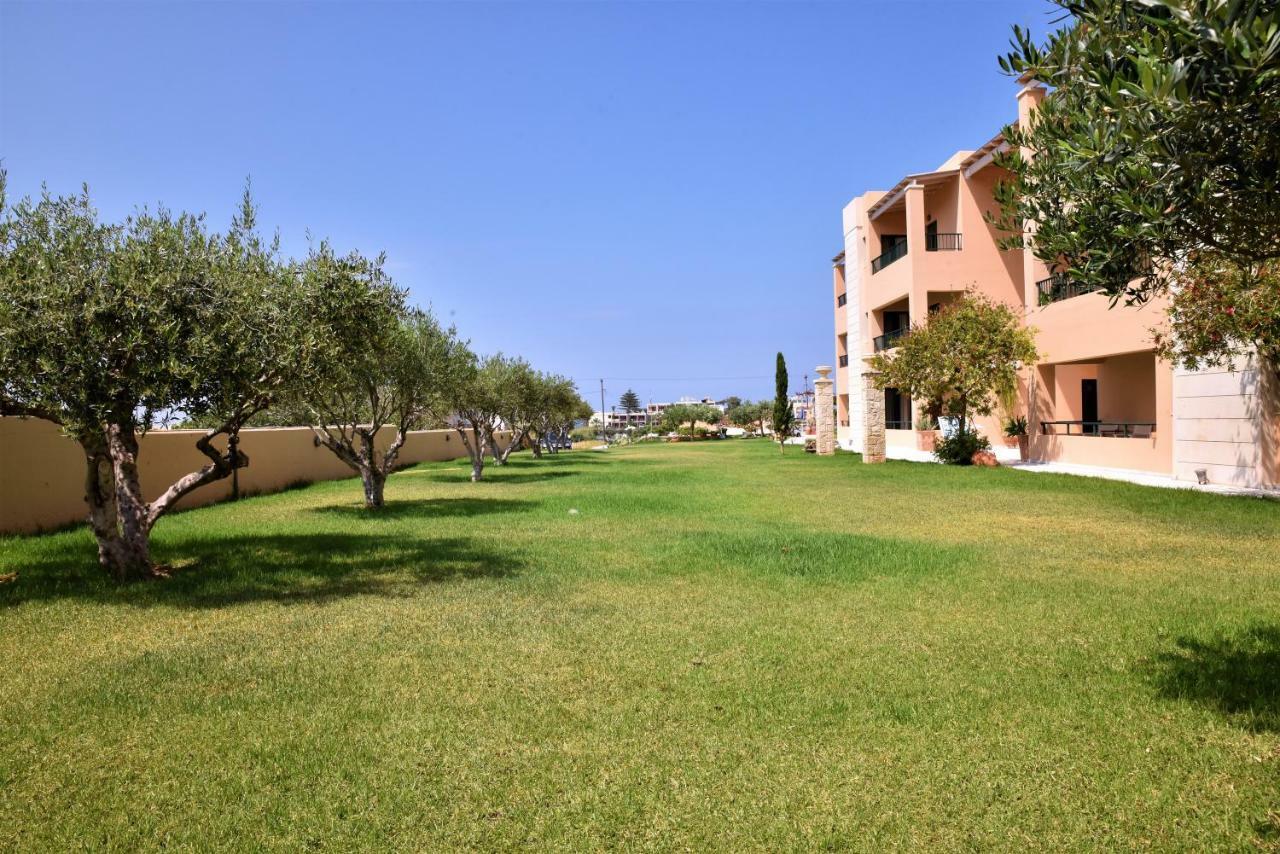 Golden Bay Hotel Apartments Malia  Bagian luar foto